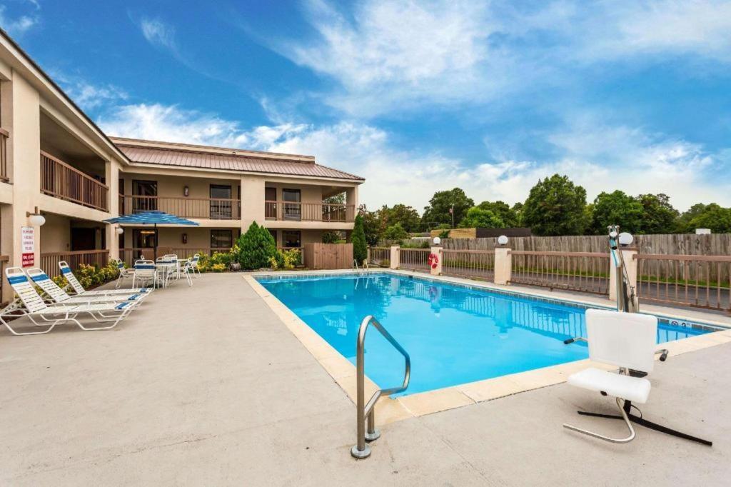 Quality Inn Indianola Exterior photo