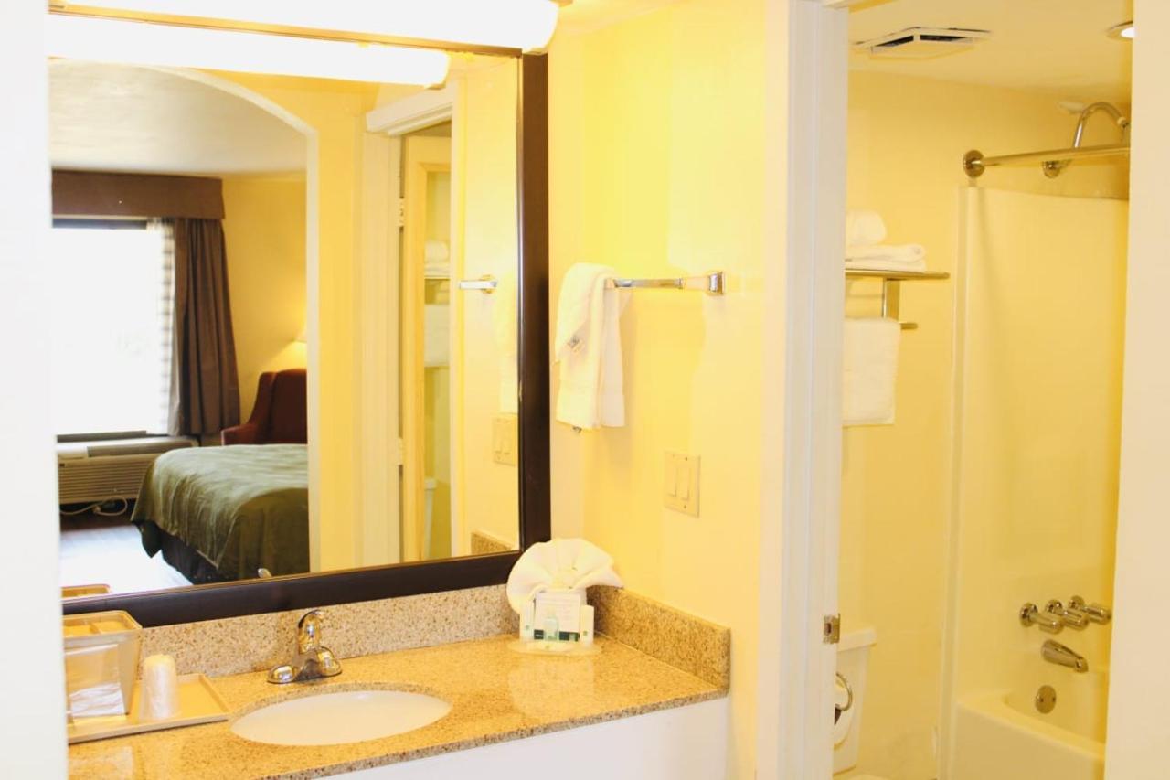 Quality Inn Indianola Exterior photo